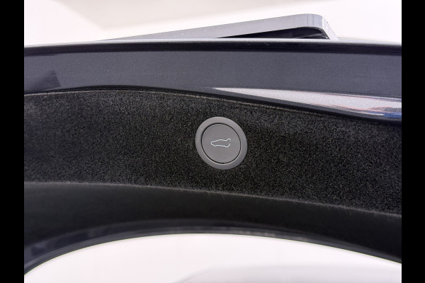 Tesla Model 3 RWD Highland NIEUW MODEL LFP SOH 94% Warmtepomp Entertainment Display Achter FSD 4 Computer AMD Ryzen™ Stoel+Achterbank+Stuurver Lmv Led Elek.Achterklep Draadloos Laden Wifi Dodehoek detector Keyless Fabrieksgarantie tot 17-1-2028/80.000km! Garantie op Accu en Motor tot 17-1-2032/160.000km