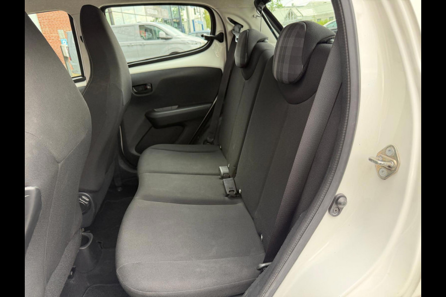 Peugeot 108 1.0 e-VTi Active | LED | Airco | Elektrische ramen | APK | NAP |