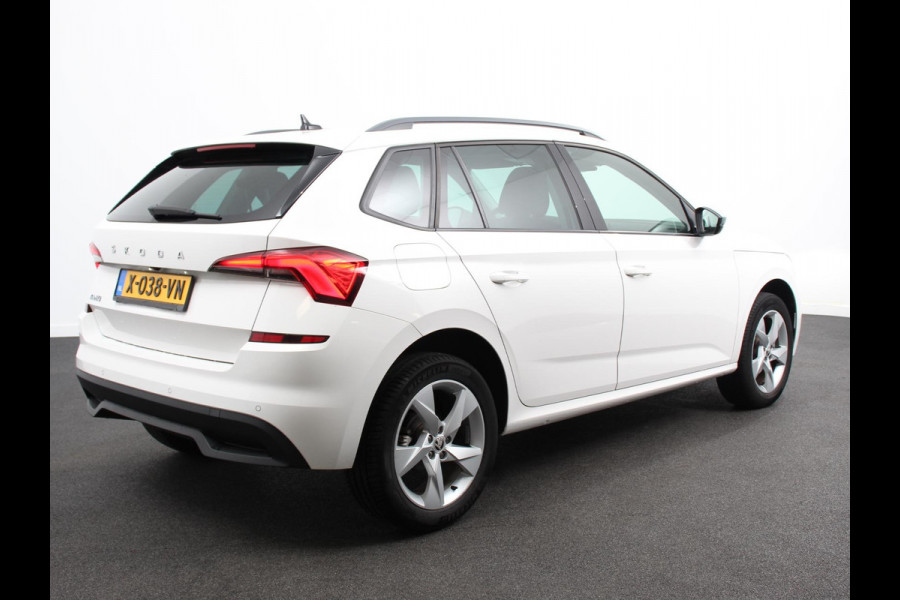 Škoda Kamiq 1.0 TSI Sport Business Climate control Cruise control Achteruitrijcamera Parkeersensoren Keyless Navigatie Apple Carplay/ Android auto Lichtmetalen velgen
