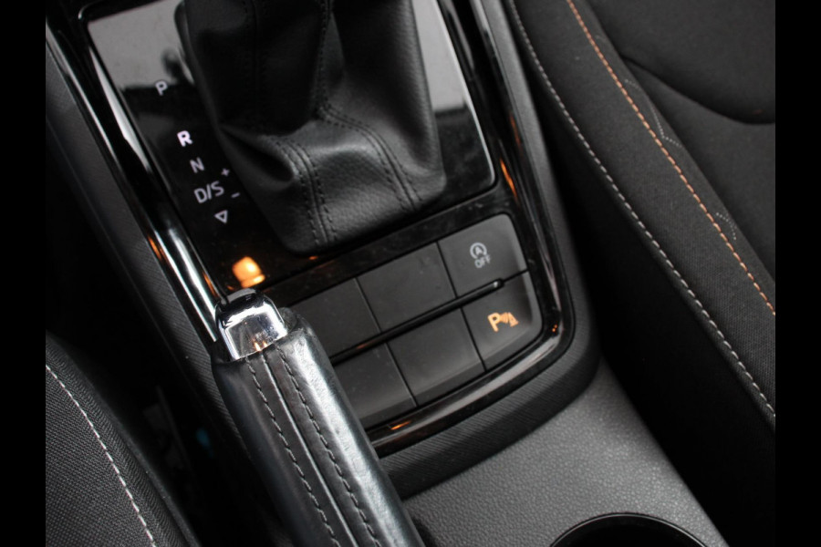 Škoda Kamiq 1.0 TSI Sport Business Climate control Cruise control Achteruitrijcamera Parkeersensoren Keyless Navigatie Apple Carplay/ Android auto Lichtmetalen velgen