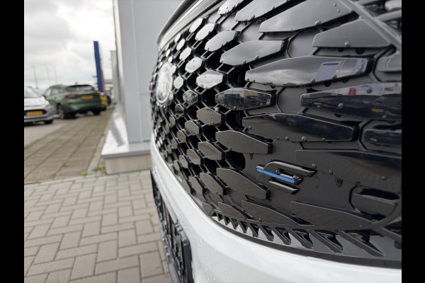 Ford E-Transit Cust. 340 L2H1 Trend 71 kWh ZUID 136pk | Bekleding zijwand en achterdeuren (volledig) | Laadvloer bescherming | 8-weg verstelbare en verwarmbare bestuurdersstoel met armsteun (i.c.m. bijrijdersbank) | Trekhaakvoorbereiding | Allweather banden | AGM accu | Laadkabel 10 | LED laadruimteverlichting (5 spots) | Vehicle Integration System