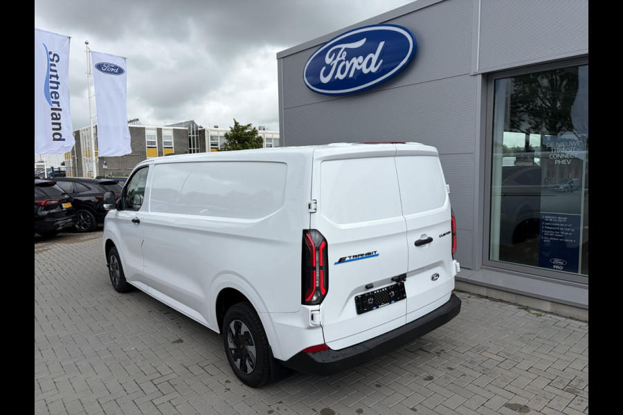 Ford E-Transit Cust. 340 L2H1 Trend 71 kWh ZUID 136pk | Bekleding zijwand en achterdeuren (volledig) | Laadvloer bescherming | 8-weg verstelbare en verwarmbare bestuurdersstoel met armsteun (i.c.m. bijrijdersbank) | Trekhaakvoorbereiding | Allweather banden | AGM accu | Laadkabel 10 | LED laadruimteverlichting (5 spots) | Vehicle Integration System