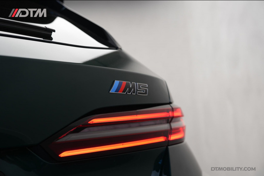 BMW 5 Serie Touring M5 | M-Drivers Pack | Keramisch | Akrapovič | Goodwood Grün Sonderlackierung