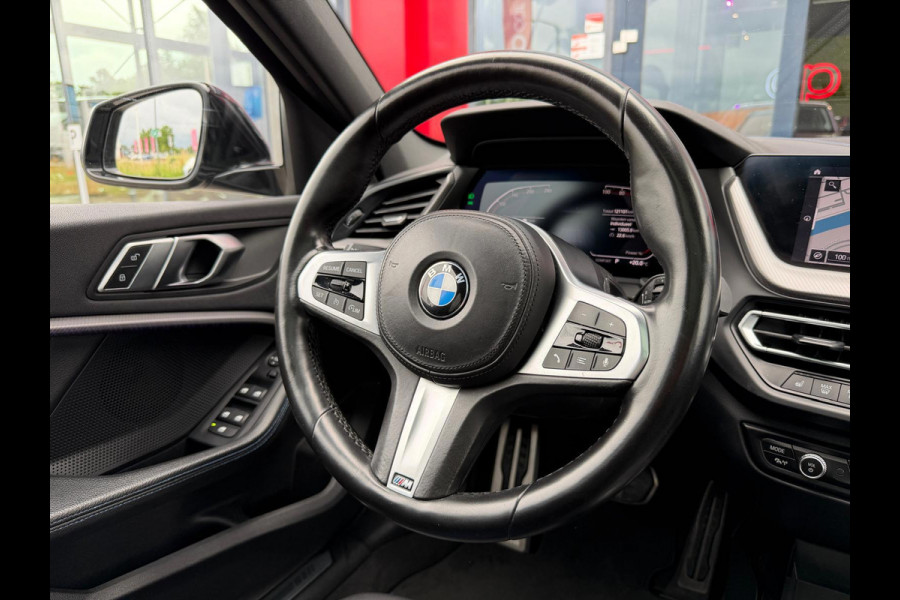 BMW 1-serie 116i Executive Edition M-Pakket Panorama