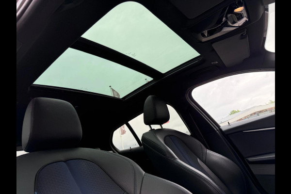 BMW 1-serie 116i Executive Edition M-Pakket Panorama