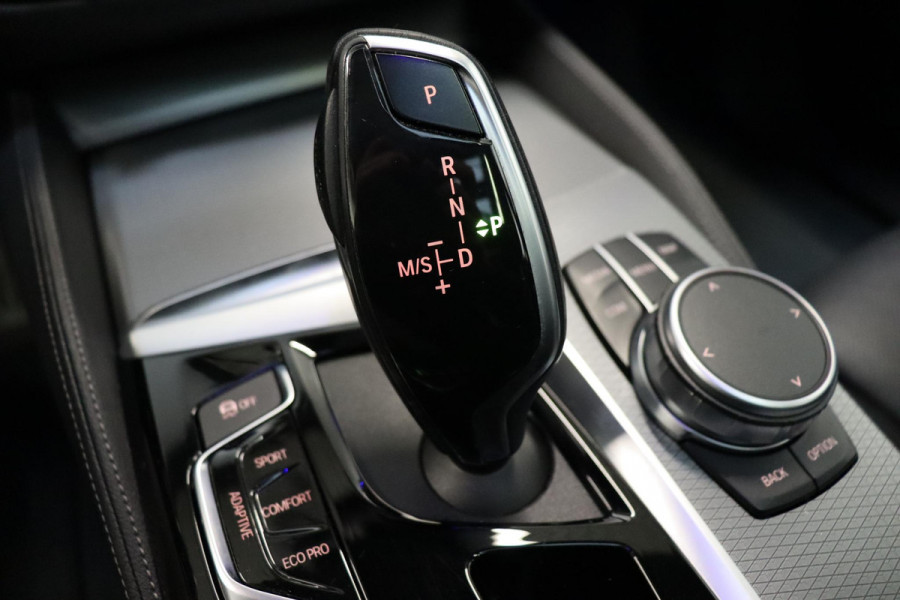 BMW 6 Serie Gran Turismo 630i High Executive M Sport Pakket Automaat / Live Cockpit Professional / Panoramadak / Trekhaak / Comfortstoelen / Active Steering / Niveauregeling / Stoelventilatie / Driving Assistant Plus / Harman Kardon / Parkeerhulpsysteem Plus / Head-Up Display