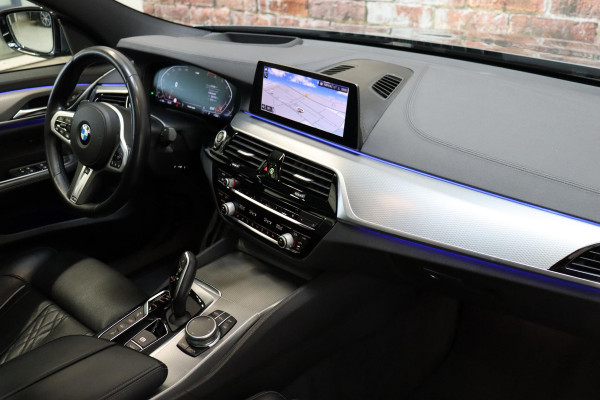BMW 6 Serie Gran Turismo 630i High Executive M Sport Pakket Automaat / Live Cockpit Professional / Panoramadak / Trekhaak / Comfortstoelen / Active Steering / Niveauregeling / Stoelventilatie / Driving Assistant Plus / Harman Kardon / Parkeerhulpsysteem Plus / Head-Up Display