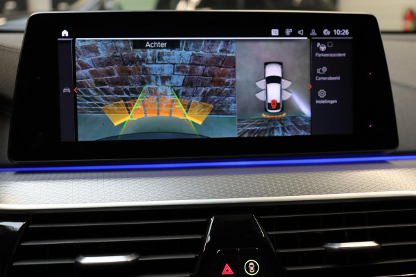 BMW 6 Serie Gran Turismo 630i High Executive M Sport Pakket Automaat / Live Cockpit Professional / Panoramadak / Trekhaak / Comfortstoelen / Active Steering / Niveauregeling / Stoelventilatie / Driving Assistant Plus / Harman Kardon / Parkeerhulpsysteem Plus / Head-Up Display