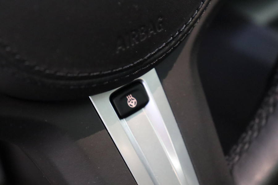 BMW 6 Serie Gran Turismo 630i High Executive M Sport Pakket Automaat / Live Cockpit Professional / Panoramadak / Trekhaak / Comfortstoelen / Active Steering / Niveauregeling / Stoelventilatie / Driving Assistant Plus / Harman Kardon / Parkeerhulpsysteem Plus / Head-Up Display