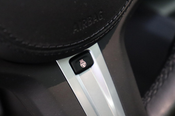 BMW 6 Serie Gran Turismo 630i High Executive M Sport Pakket Automaat / Live Cockpit Professional / Panoramadak / Trekhaak / Comfortstoelen / Active Steering / Niveauregeling / Stoelventilatie / Driving Assistant Plus / Harman Kardon / Parkeerhulpsysteem Plus / Head-Up Display