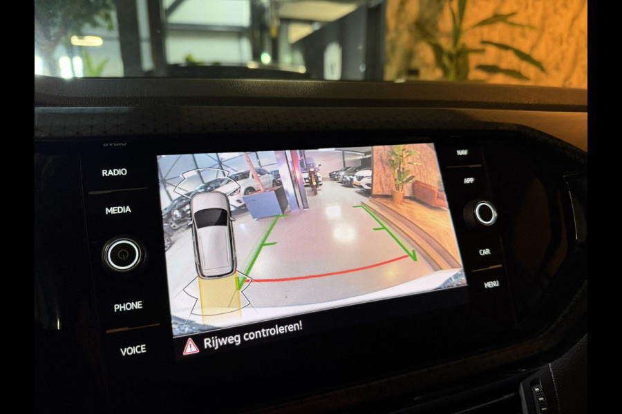 Volkswagen T-Cross 1.0 TSI R-Line|Virtual Cockpit|IQ.Drive|Blindspot|Keyless|Camera|LED+Xenon|CarPlay|Rijklaar