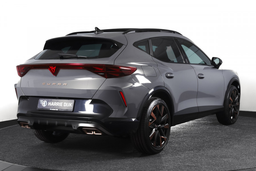 CUPRA Formentor 1.5 TSI e-Hybrid 272 PK VZ Performance | S/k-panodak | Adapt. Cruise | Memory | Stoel-+Stuurverw. | 360 Camera | Dig. Cockpit | NAV + App. Connect | ECC | Elek. Klep | LM 19" | 7365