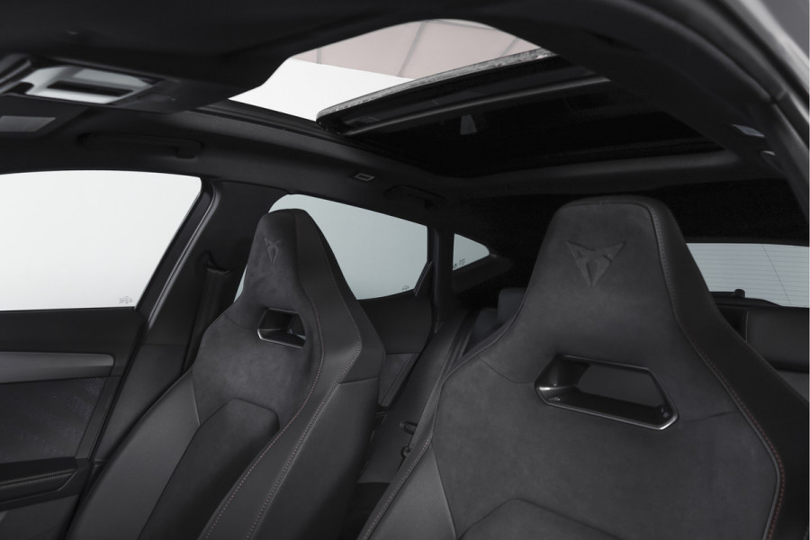 CUPRA Formentor 1.5 TSI e-Hybrid 272 PK VZ Performance | S/k-panodak | Adapt. Cruise | Memory | Stoel-+Stuurverw. | 360 Camera | Dig. Cockpit | NAV + App. Connect | ECC | Elek. Klep | LM 19" | 7365