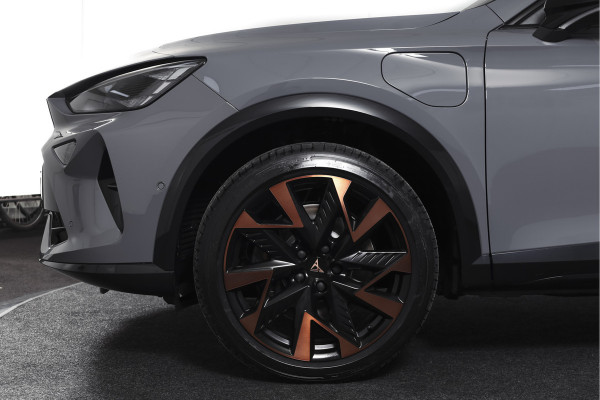 CUPRA Formentor 1.5 TSI e-Hybrid 272 PK VZ Performance | S/k-panodak | Adapt. Cruise | Memory | Stoel-+Stuurverw. | 360 Camera | Dig. Cockpit | NAV + App. Connect | ECC | Elek. Klep | LM 19" | 7365