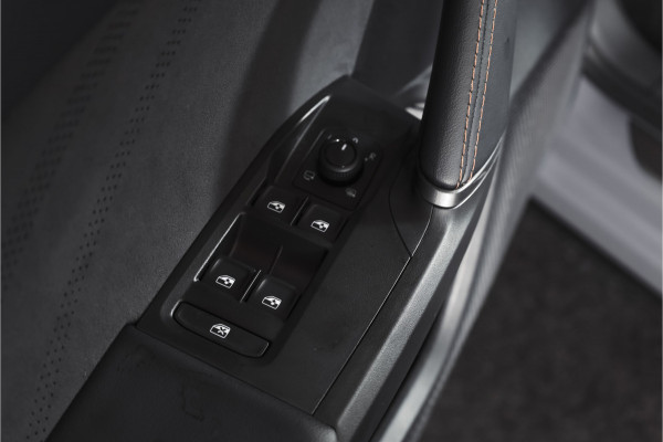 CUPRA Formentor 1.5 TSI e-Hybrid 272 PK VZ Performance | S/k-panodak | Adapt. Cruise | Memory | Stoel-+Stuurverw. | 360 Camera | Dig. Cockpit | NAV + App. Connect | ECC | Elek. Klep | LM 19" | 7365