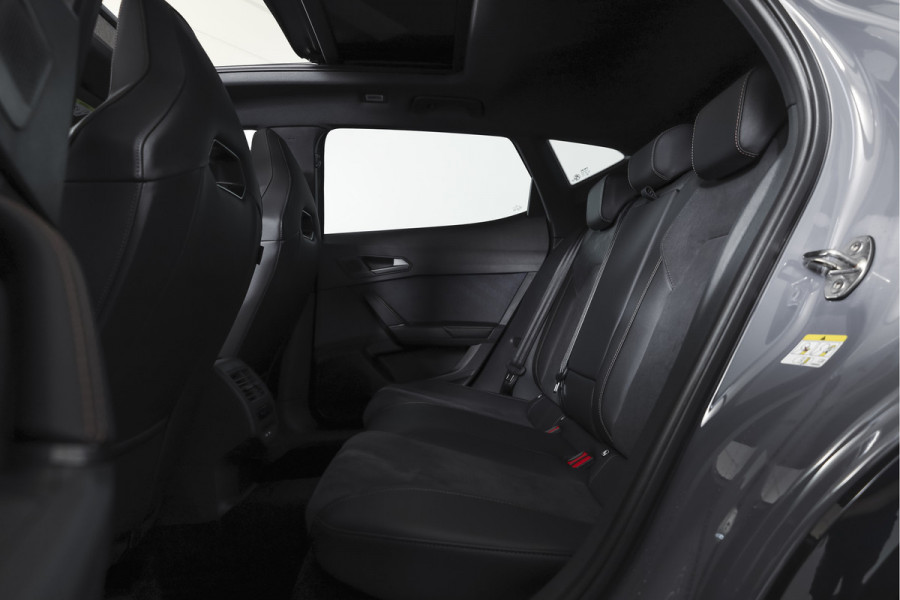 CUPRA Formentor 1.5 TSI e-Hybrid 272 PK VZ Performance | S/k-panodak | Adapt. Cruise | Memory | Stoel-+Stuurverw. | 360 Camera | Dig. Cockpit | NAV + App. Connect | ECC | Elek. Klep | LM 19" | 7365