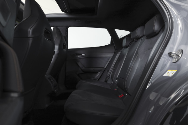 CUPRA Formentor 1.5 TSI e-Hybrid 272 PK VZ Performance | S/k-panodak | Adapt. Cruise | Memory | Stoel-+Stuurverw. | 360 Camera | Dig. Cockpit | NAV + App. Connect | ECC | Elek. Klep | LM 19" | 7365