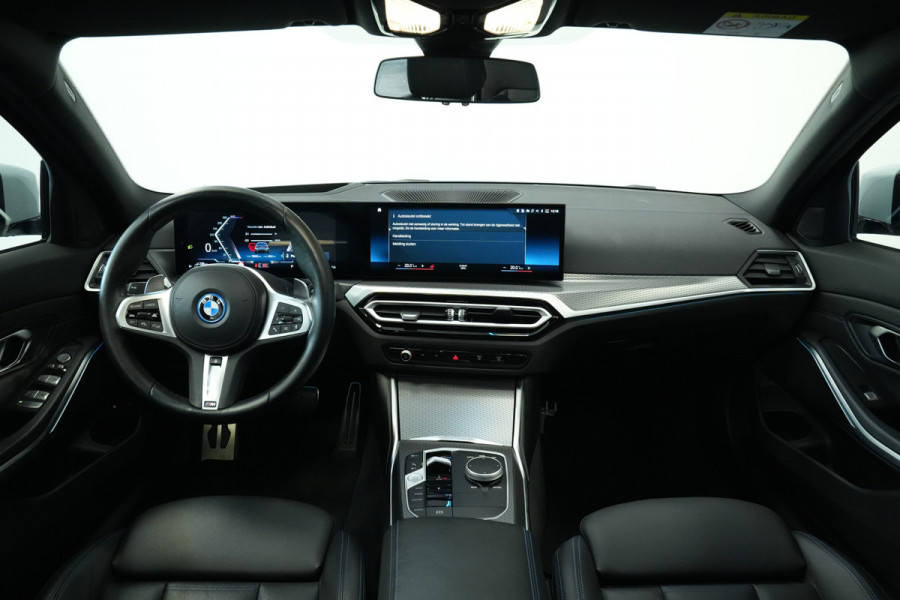 BMW 3 Serie Touring 320e Panoramadak PDC ACC HI-FI M Sport Trekhaak 24 Maanden garantie* (Vraag naar de voorwaarden)