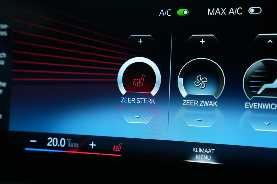 BMW 3 Serie Touring 320e Panoramadak PDC ACC HI-FI M Sport Trekhaak 24 Maanden garantie* (Vraag naar de voorwaarden)