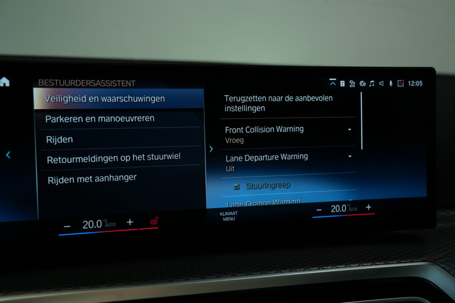 BMW 3 Serie Touring 320e Panoramadak PDC ACC HI-FI M Sport Trekhaak 24 Maanden garantie* (Vraag naar de voorwaarden)