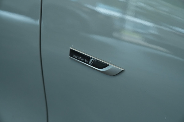 BMW 3 Serie Touring 320e Panoramadak PDC ACC HI-FI M Sport Trekhaak 24 Maanden garantie* (Vraag naar de voorwaarden)