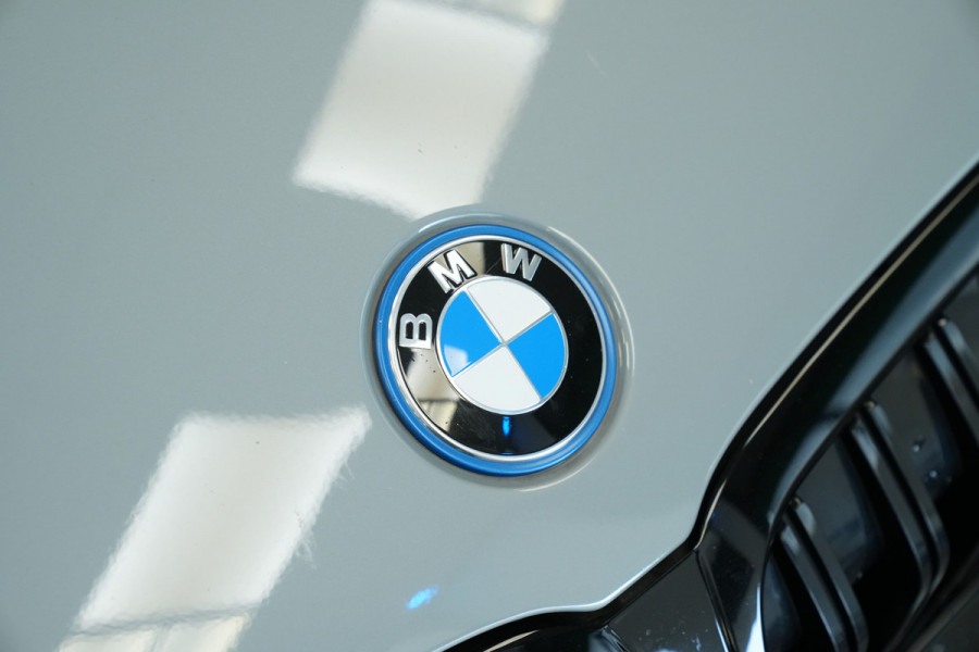 BMW 3 Serie Touring 320e Panoramadak PDC ACC HI-FI M Sport Trekhaak 24 Maanden garantie* (Vraag naar de voorwaarden)