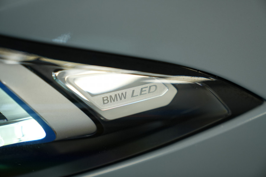 BMW 3 Serie Touring 320e Panoramadak PDC ACC HI-FI M Sport Trekhaak 24 Maanden garantie* (Vraag naar de voorwaarden)