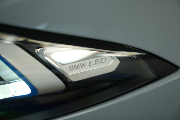BMW 3 Serie Touring 320e Panoramadak PDC ACC HI-FI M Sport Trekhaak 24 Maanden garantie* (Vraag naar de voorwaarden)