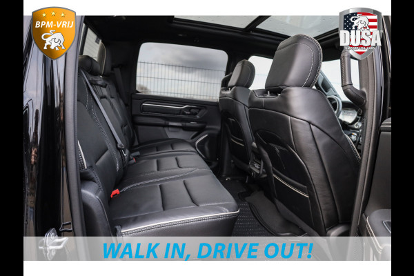 Dodge Ram 1500 | Limited | 5.7 V8 | HEMI | Night Edition | Panorama dak  | Luchtvering | BPM-VRIJ | Bright white Getoonde accessoires zijn verkrijgbaar tegen meerprijs