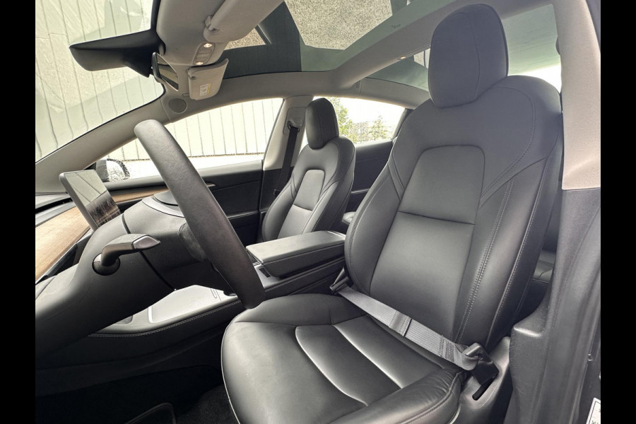 Tesla Model 3 Standard RWD Plus 60 kWh | SOH: 91,3% | Camera | Navi | Stoel Verwarming | Volledig Leder | Pano |
