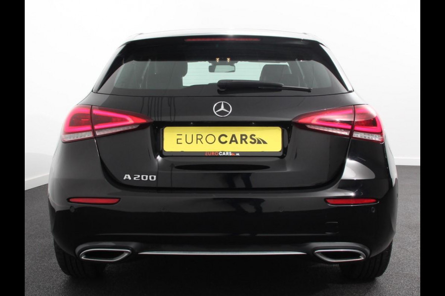 Mercedes-Benz A-Klasse 200 Automaat Advantage Navigatie Apple Carplay/Android Auto Camera Adaptive cruise control Stoelverwarming Parkeer sensoren