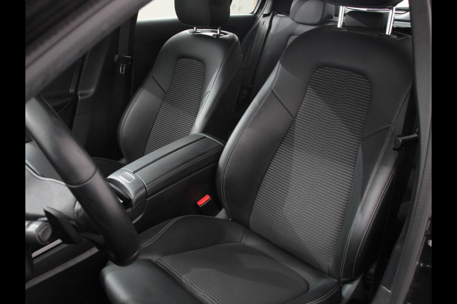 Mercedes-Benz A-Klasse 200 Automaat Advantage Navigatie Apple Carplay/Android Auto Camera Adaptive cruise control Stoelverwarming Parkeer sensoren