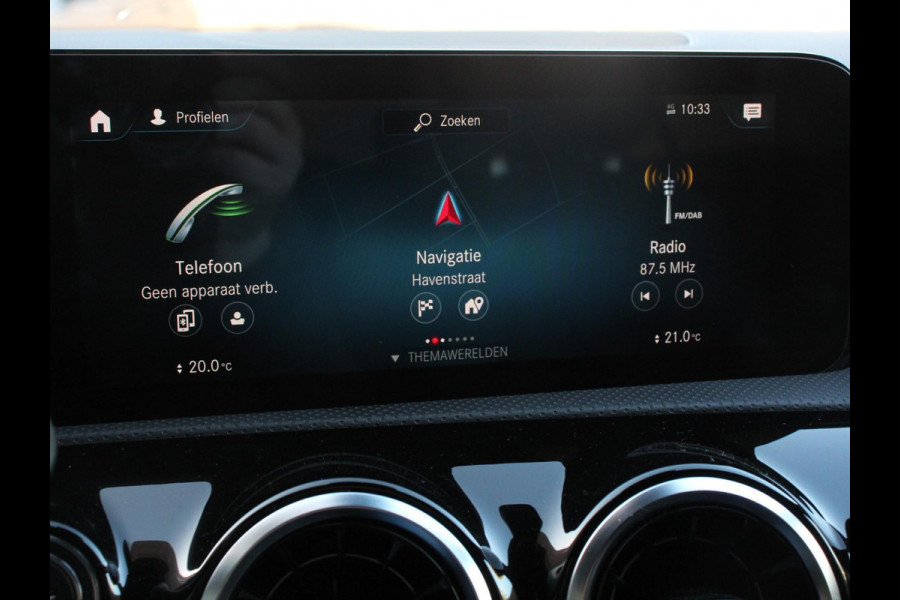Mercedes-Benz A-Klasse 200 Automaat Advantage Navigatie Apple Carplay/Android Auto Camera Adaptive cruise control Stoelverwarming Parkeer sensoren