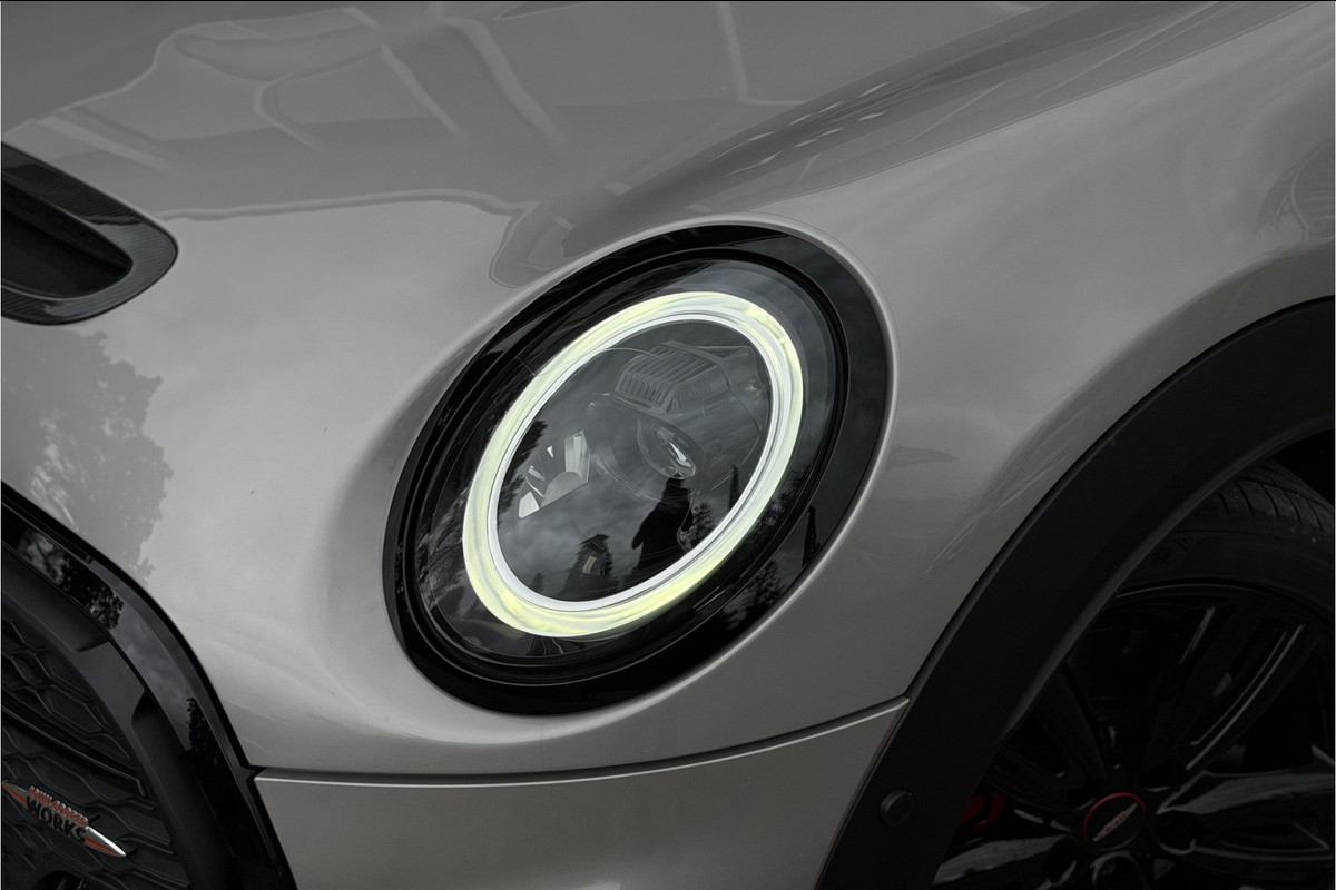MINI 3-deurs 2.0 Cooper S | JCW-Pakket | Full Option | Pano | Verlaagd | JCW Pro-Uitlaat | PPF