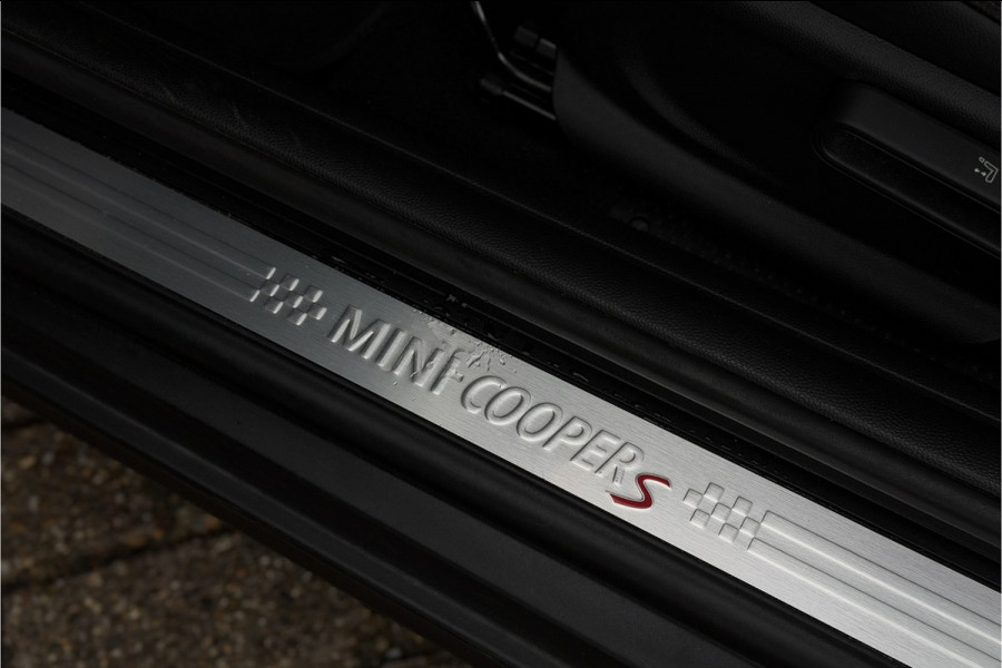 MINI 3-deurs 2.0 Cooper S | JCW-Pakket | Full Option | Pano | Verlaagd | JCW Pro-Uitlaat | PPF