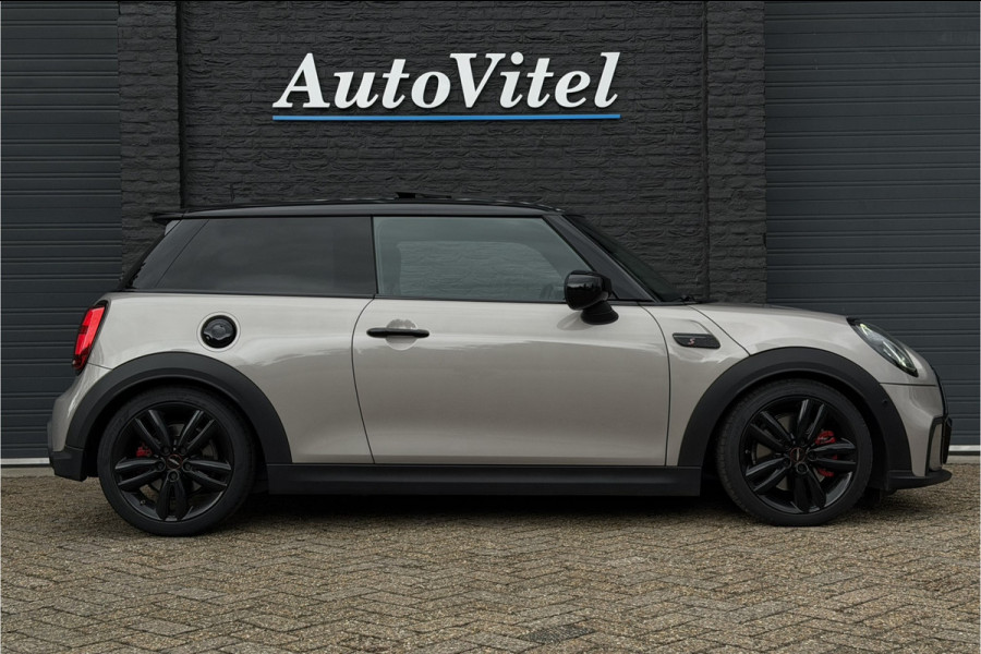 MINI 3-deurs 2.0 Cooper S | JCW-Pakket | Full Option | Pano | Verlaagd | JCW Pro-Uitlaat | PPF
