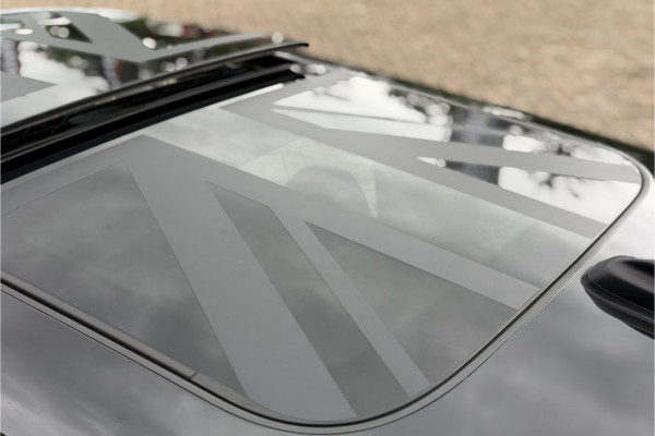 MINI 3-deurs 2.0 Cooper S | JCW-Pakket | Full Option | Pano | Verlaagd | JCW Pro-Uitlaat | PPF