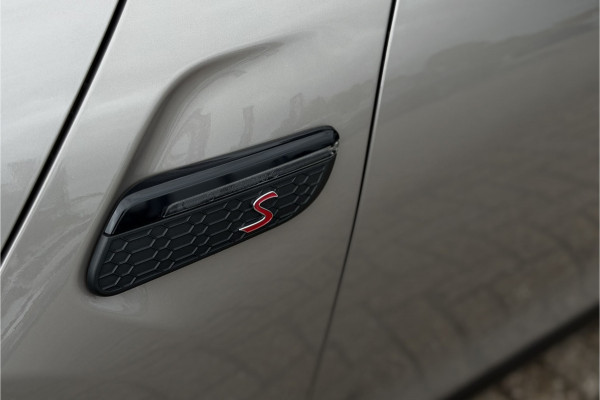 MINI 3-deurs 2.0 Cooper S | JCW-Pakket | Full Option | Pano | Verlaagd | JCW Pro-Uitlaat | PPF