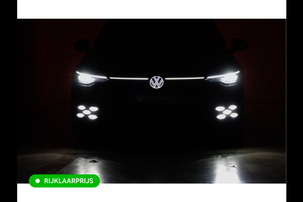 Volkswagen Golf 1.5 eHybrid GTE Black 272 PK automaat | IQ Led | Elec. trekhaak | Headup | Stoel- & stuurverw. | PDC V + A, Camera, App. connect, Navigatie, 131 KM actieradius (WLTP)