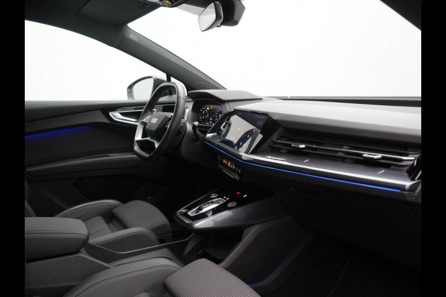 Audi Q4 e-tron 45 S Line 82 kWh 286pk Dealer O.H. | Trekhaak Af Fabriek | Panodak | Adaptive Cruise | Warmtepomp | Camera | Sonos Audio | Sportstoelen Verwarmd | Keyless | Blis | Apple Carplay | Navigatie | DAB |