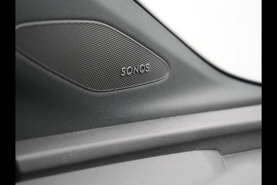 Audi Q4 e-tron 45 S Line 82 kWh 286pk Dealer O.H. | Trekhaak Af Fabriek | Panodak | Adaptive Cruise | Warmtepomp | Camera | Sonos Audio | Sportstoelen Verwarmd | Keyless | Blis | Apple Carplay | Navigatie | DAB |