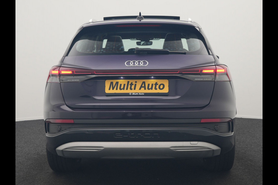 Audi Q4 e-tron 45 S Line 82 kWh 286pk Dealer O.H. | Trekhaak Af Fabriek | Panodak | Adaptive Cruise | Warmtepomp | Camera | Sonos Audio | Sportstoelen Verwarmd | Keyless | Blis | Apple Carplay | Navigatie | DAB |