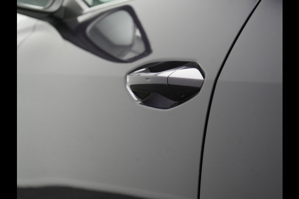Audi Q4 e-tron 45 S Line 82 kWh 286pk Dealer O.H. | Trekhaak Af Fabriek | Panodak | Adaptive Cruise | Warmtepomp | Camera | Sonos Audio | Sportstoelen Verwarmd | Keyless | Blis | Apple Carplay | Navigatie | DAB |