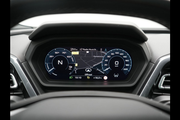 Audi Q4 e-tron 45 S Line 82 kWh 286pk Dealer O.H. | Trekhaak Af Fabriek | Panodak | Adaptive Cruise | Warmtepomp | Camera | Sonos Audio | Sportstoelen Verwarmd | Keyless | Blis | Apple Carplay | Navigatie | DAB |