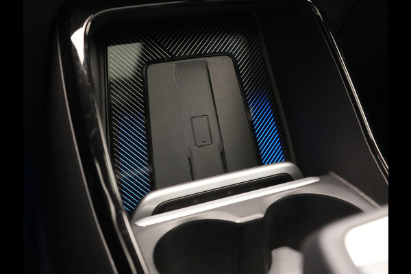 BMW iX1 xDrive30 67 kWh 313pk Dealer O.H. | Trekhaak Af Fabriek | Panodak | Adaptive Cruise | Head Up | 360 Camera | Harman / Kardon | Adaptief Onderstel | Lederen Sportstoelen Massage & Verwarmd | Stuur Verwarmd | Hifi Audio | Keyless | Blis |