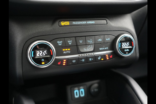 Ford Kuga 2.5 Vignale PHEV 225pk Dealer O.H. | Panodak | Head Up | Camera | Bang & Olufsen | Lederen Sportstoelen Memory & Verwarmd | Stuur Verwarmd | Keyless | Apple Carplay | Navigatie | DAB | Plug In Hybrid |
