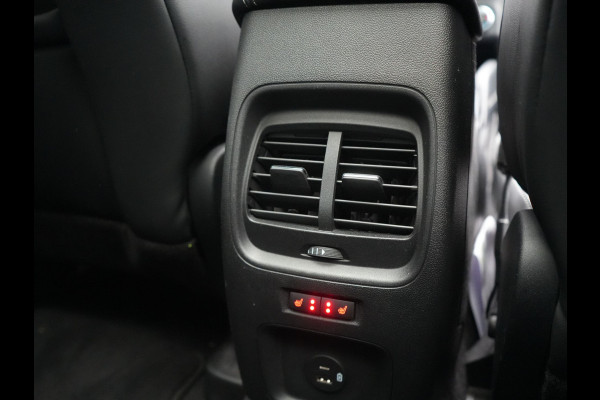 Ford Kuga 2.5 Vignale PHEV 225pk Dealer O.H. | Panodak | Head Up | Camera | Bang & Olufsen | Lederen Sportstoelen Memory & Verwarmd | Stuur Verwarmd | Keyless | Apple Carplay | Navigatie | DAB | Plug In Hybrid |