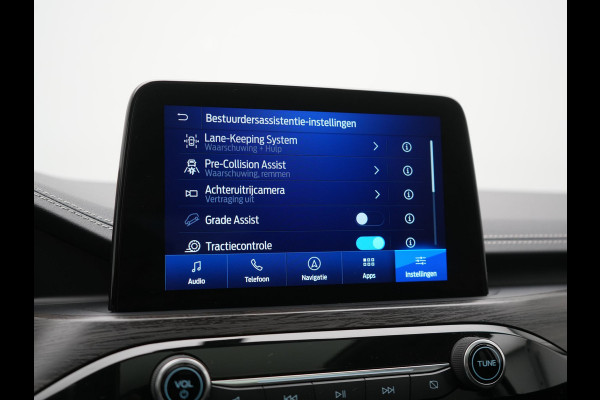 Ford Kuga 2.5 Vignale PHEV 225pk Dealer O.H. | Panodak | Head Up | Camera | Bang & Olufsen | Lederen Sportstoelen Memory & Verwarmd | Stuur Verwarmd | Keyless | Apple Carplay | Navigatie | DAB | Plug In Hybrid |