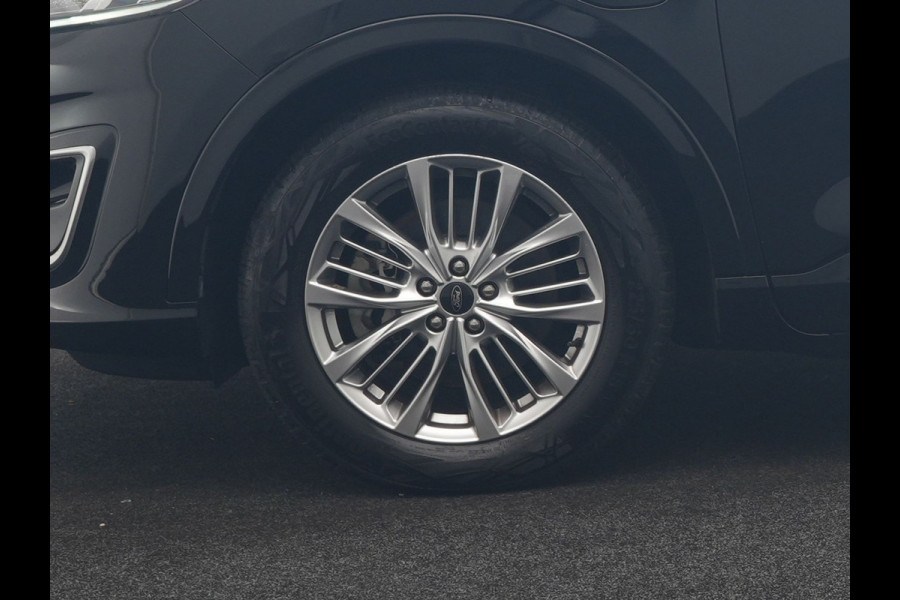 Ford Kuga 2.5 Vignale PHEV 225pk Dealer O.H. | Panodak | Head Up | Camera | Bang & Olufsen | Lederen Sportstoelen Memory & Verwarmd | Stuur Verwarmd | Keyless | Apple Carplay | Navigatie | DAB | Plug In Hybrid |
