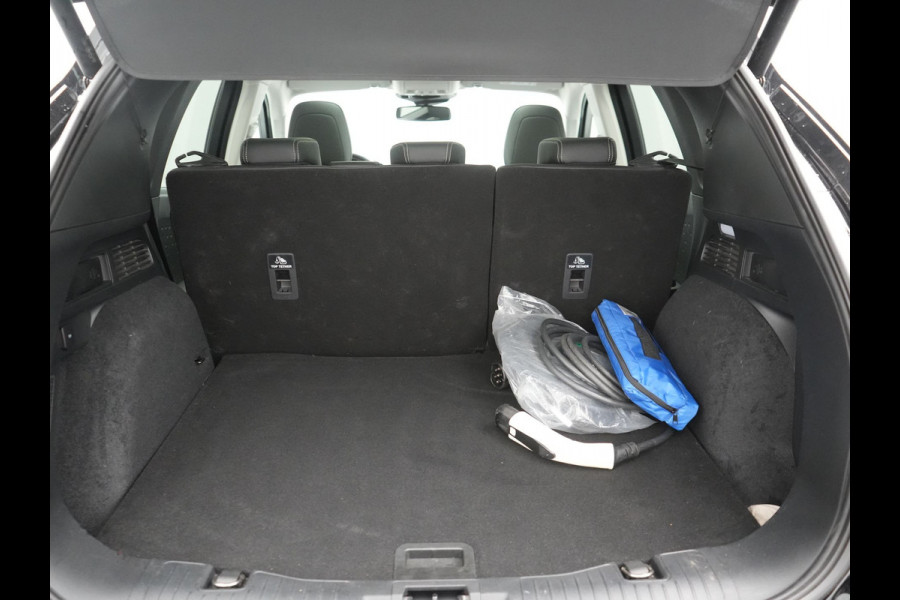 Ford Kuga 2.5 Vignale PHEV 225pk Dealer O.H. | Panodak | Head Up | Camera | Bang & Olufsen | Lederen Sportstoelen Memory & Verwarmd | Stuur Verwarmd | Keyless | Apple Carplay | Navigatie | DAB | Plug In Hybrid |